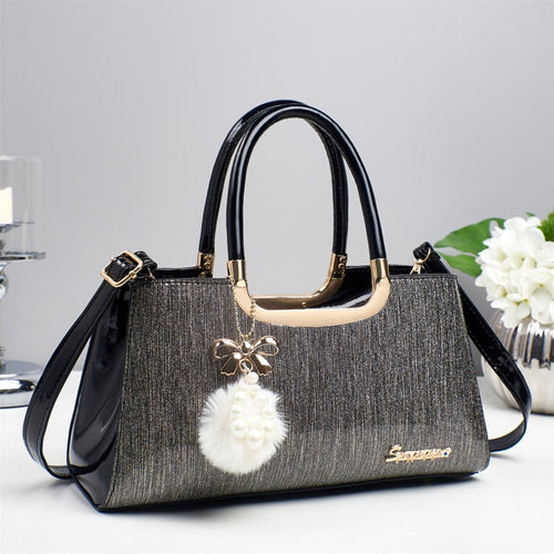 Bolso de Mano Piel Sintética — Estilo Sobre Elegante