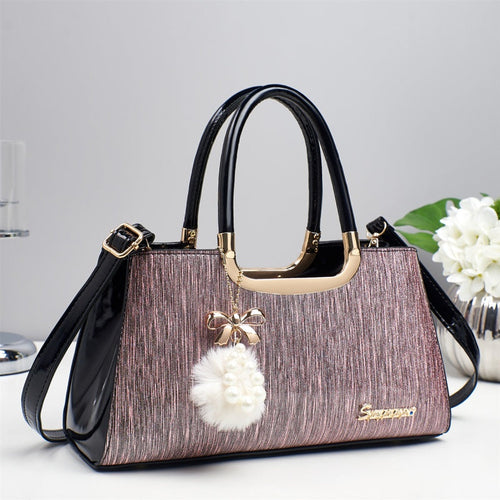 Bolso de Mano Piel Sintética — Estilo Sobre Elegante