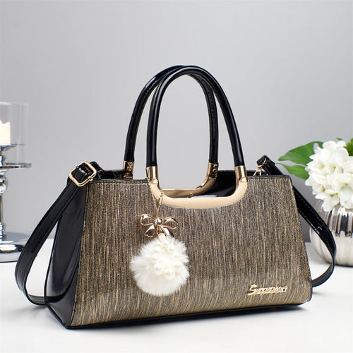 Bolso de Mano Piel Sintética — Estilo Sobre Elegante
